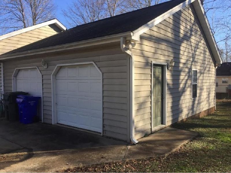 207 Edward, Mebane, NC 27302