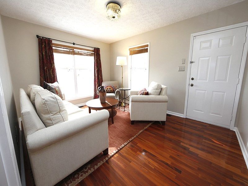 207 Elderberry Ct, Chapel Hill, NC 27517