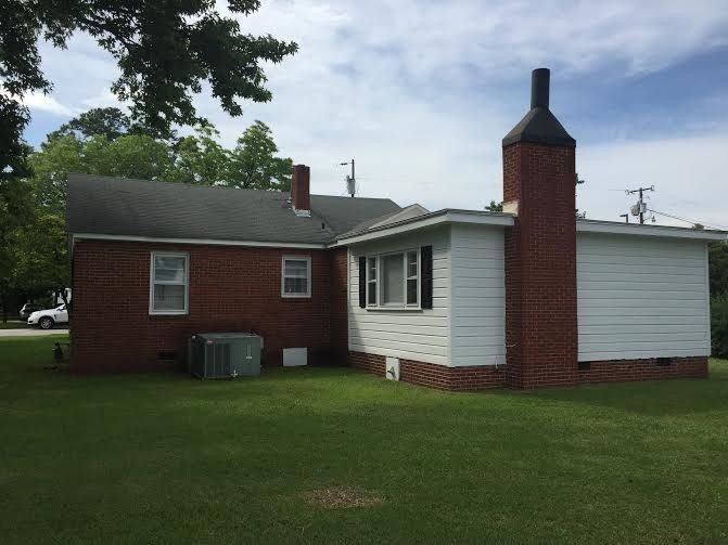 207 Eleanor Ln, Dunn, NC 28334