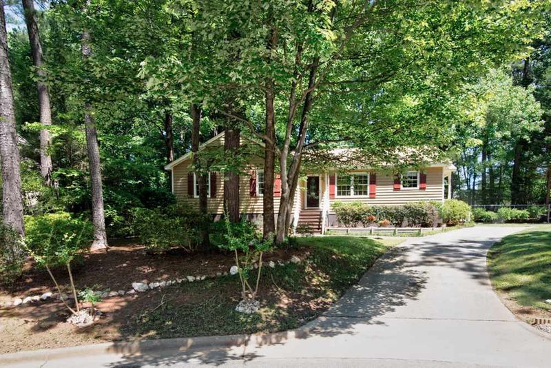 207 Esquire Ln, Cary, NC 27513