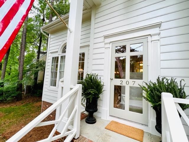 207 Excalibur Ct, Cary, NC 27513