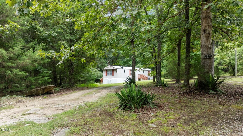 207 Flat Rock Dr, Louisburg, NC 27549