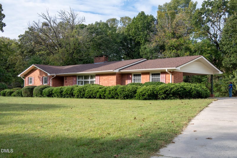 207 Forest Dr, Graham, NC 27253