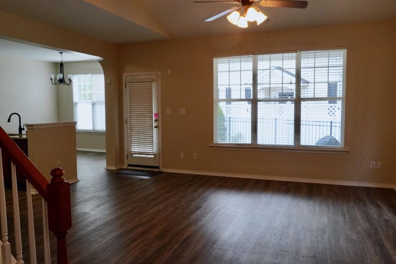 207 Founders Walk Dr, Morrisville, NC 27560