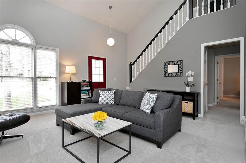 207 Gettysburg Dr, Cary, NC 27513