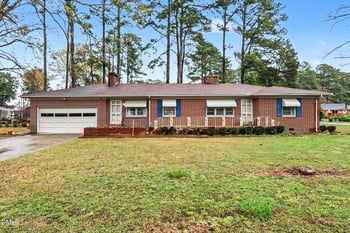 207 Griswold St, Selma, NC 27576