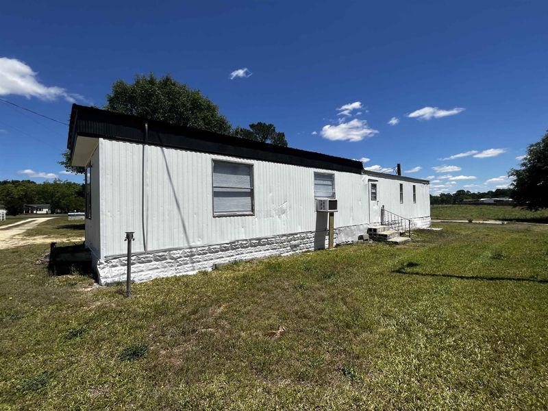 207 Heath Rd, Four Oaks, NC 27524