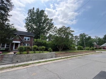 207 Hillcrest Ave, Fayetteville, NC 28305