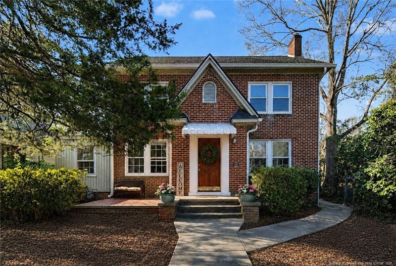 207 Hillcrest Ave, Fayetteville, NC 28305