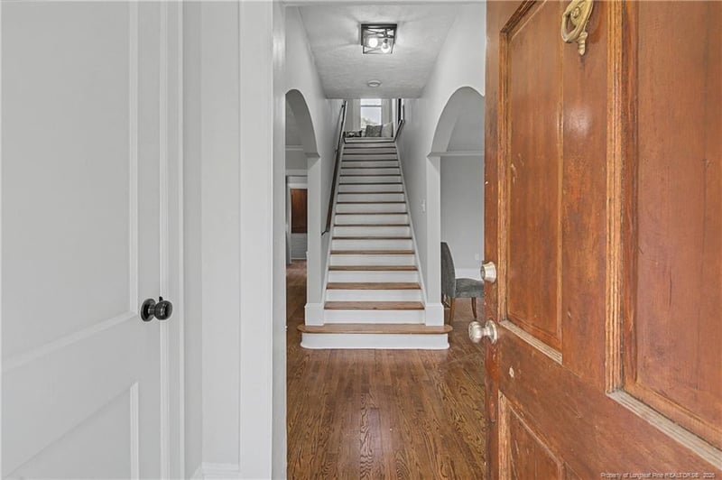 207 Hillcrest Ave, Fayetteville, NC 28305