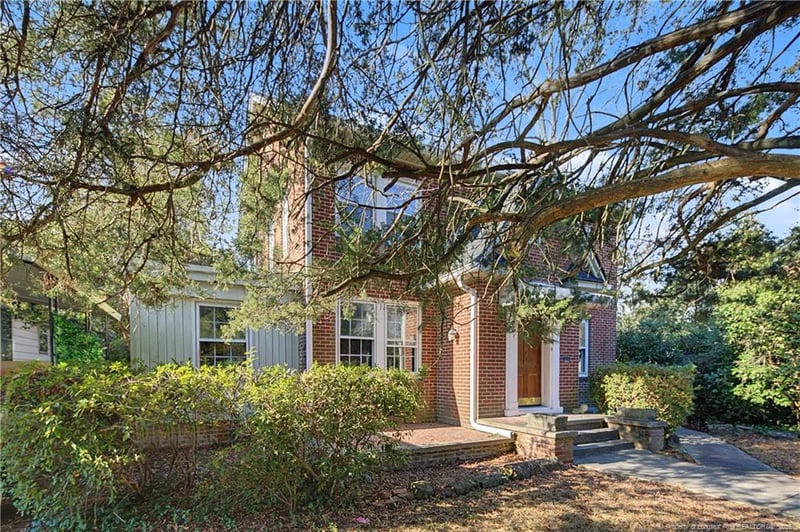 207 Hillcrest Ave, Fayetteville, NC 28305