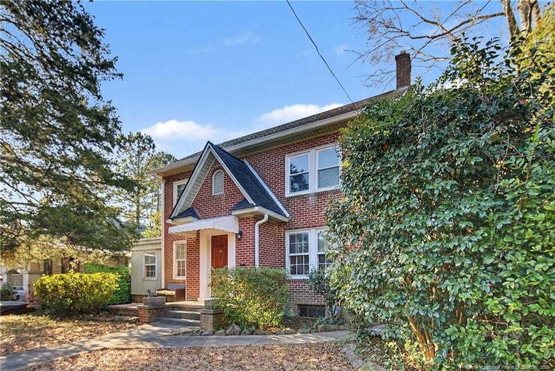 207 Hillcrest Ave, Fayetteville, NC 28305