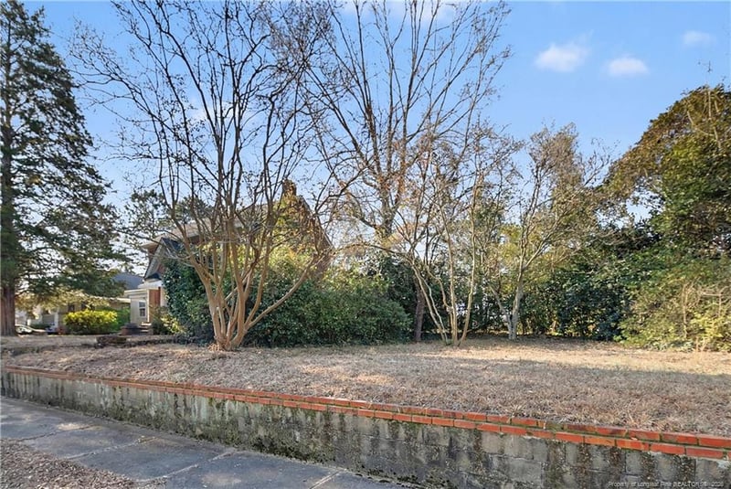 207 Hillcrest Ave, Fayetteville, NC 28305