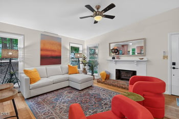 207 Holly Rg, Chapel Hill, NC 27516