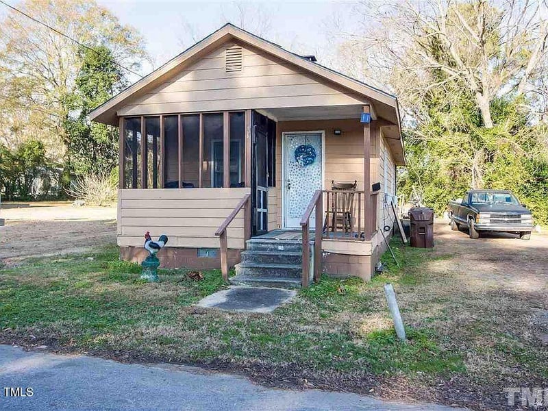 207 Jackson St, Dunn, NC 28334
