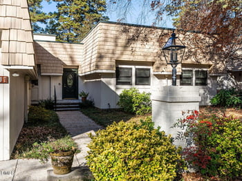 207 Kelso Ct, Cary, NC 27511