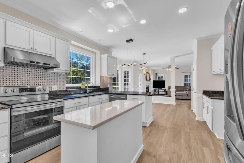 207 Lewey Brook Dr, Cary, NC 27519