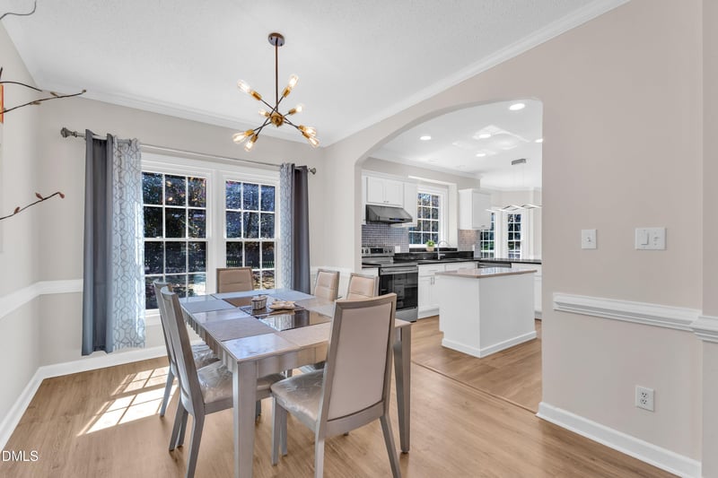 207 Lewey Brook Dr, Cary, NC 27519