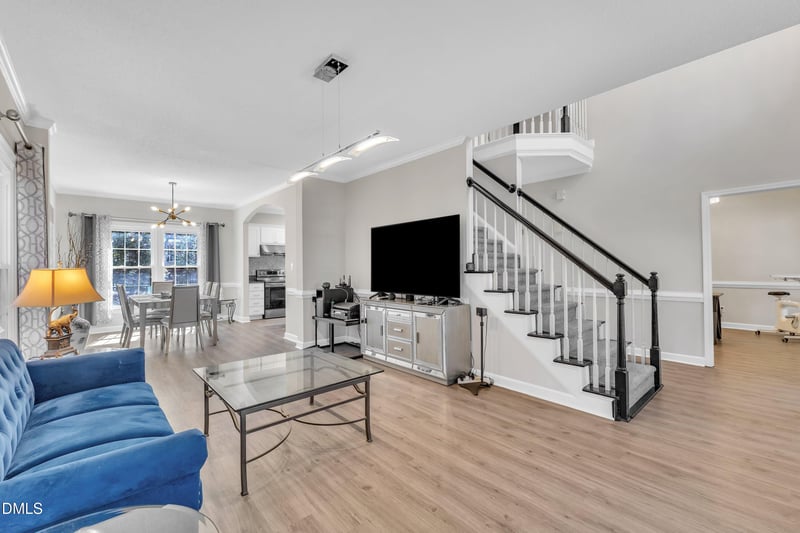 207 Lewey Brook Dr, Cary, NC 27519