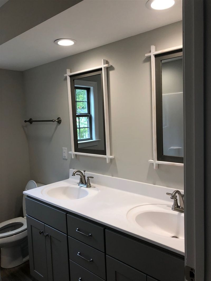207 W Lewis St, Four Oaks, NC 27524