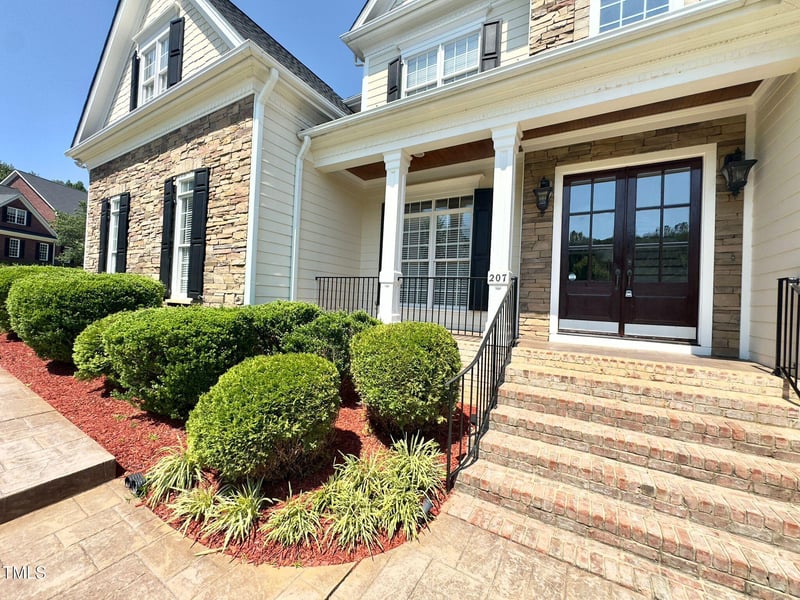 207 Linton Banks Pl, Cary, NC 27513
