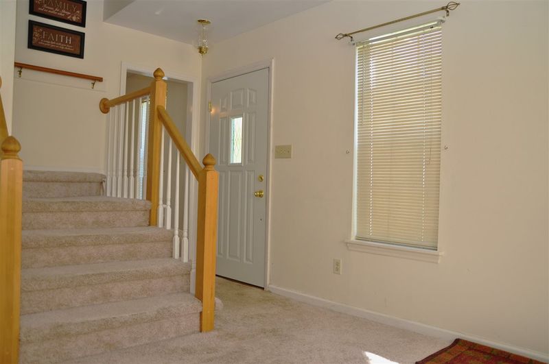 207 Long Crescent Dr, Durham, NC 27712