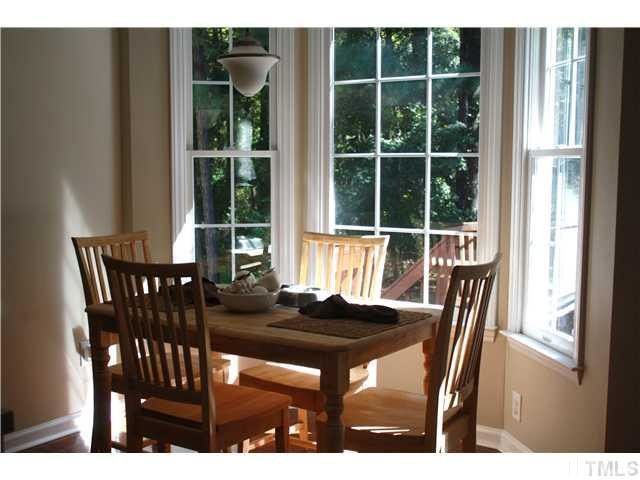207 Longbridge Dr, Cary, NC 27518