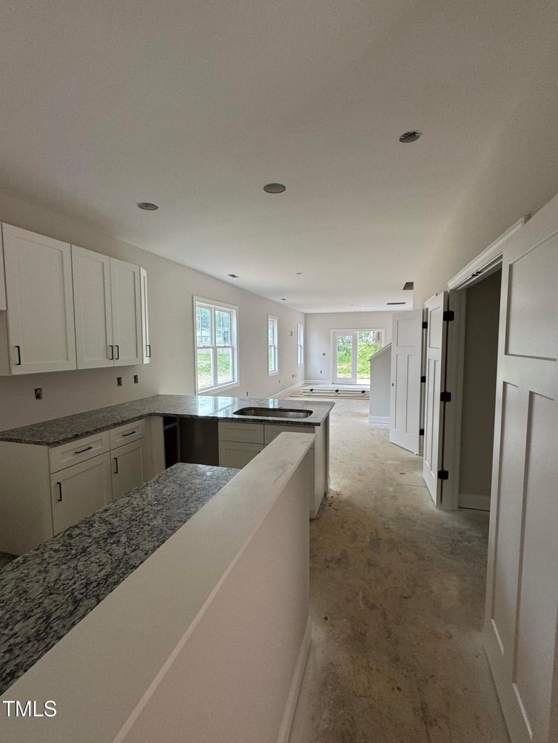 207 Main St #A, Four Oaks, NC 27524