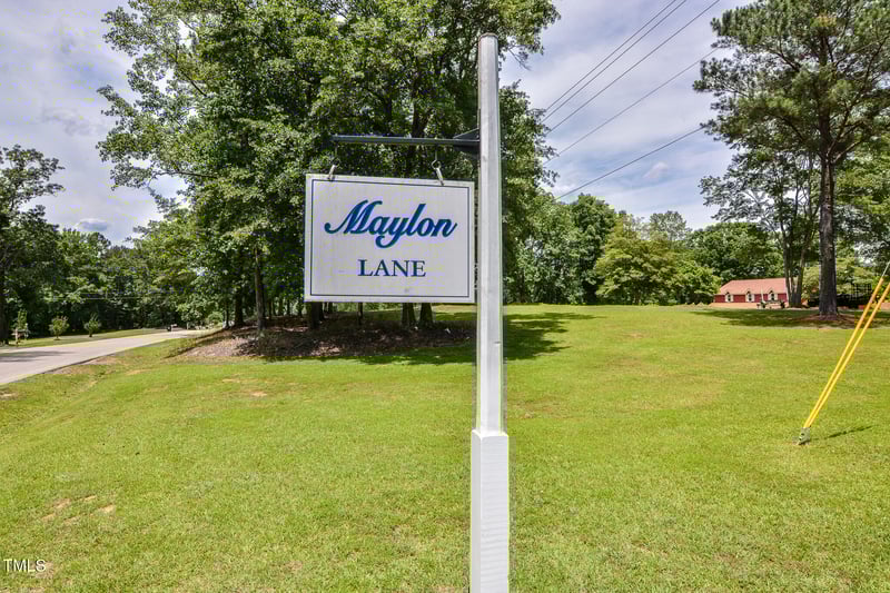 207 Maylon Ln, Clayton, NC 27520