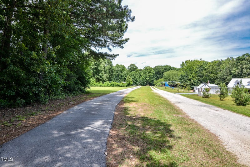 207 Maylon Ln, Clayton, NC 27520