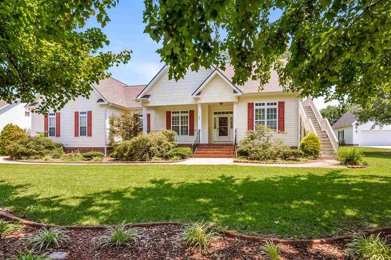 207 Natalie Dr, Raleigh, NC 27603
