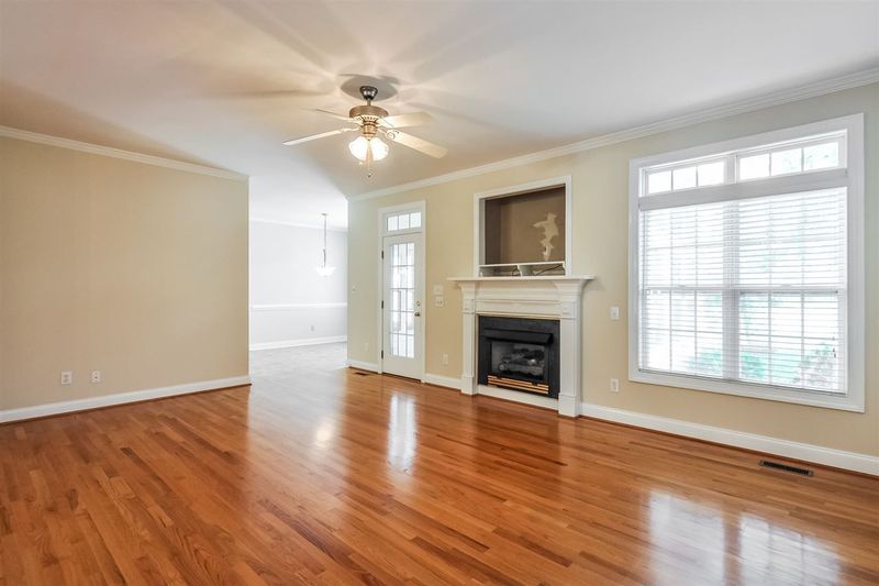 207 Natalie Dr, Raleigh, NC 27603