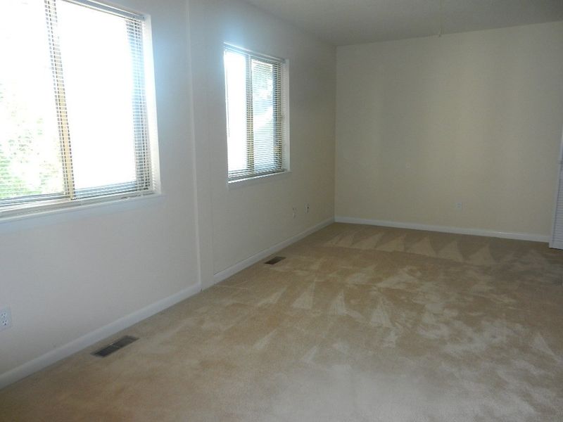 207 Newton Rd #3, Raleigh, NC 27615