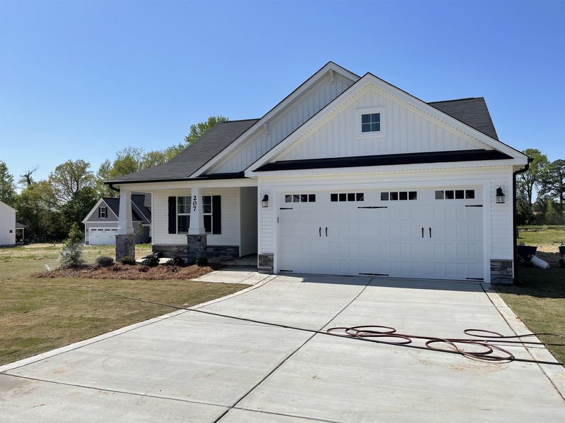 207 N Nolan Park Dr, Selma, NC 27576