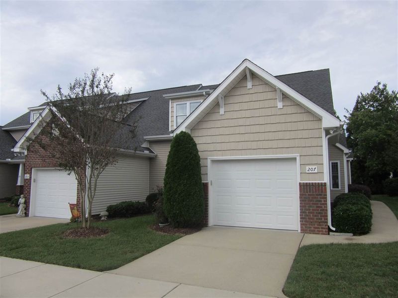 207 Nostalgia Ln, Zebulon, NC 27597