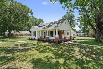 207 Old Post Rd, Erwin, NC 28339