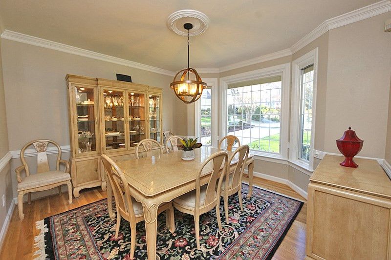 207 Park Valley Ln, Cary, NC 27519