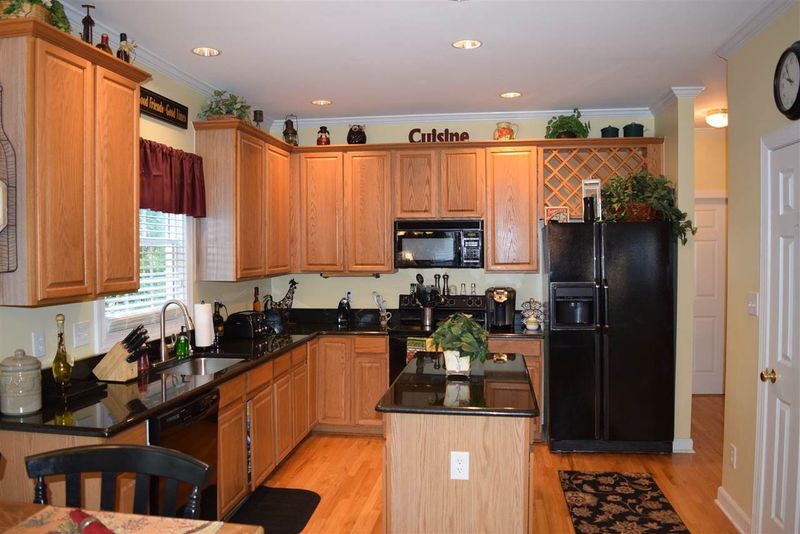 207 Park York Ln, Cary, NC 27519