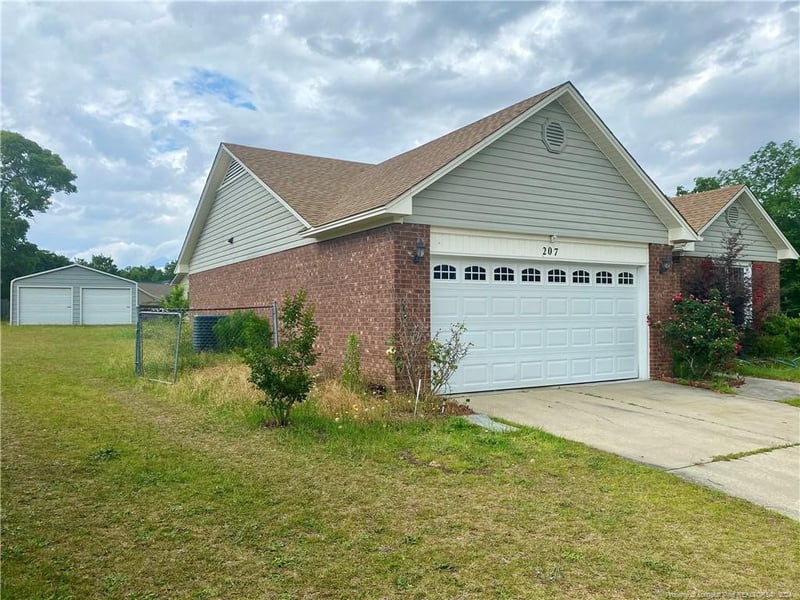 207 Partridge Rd, Fayetteville, NC 28306