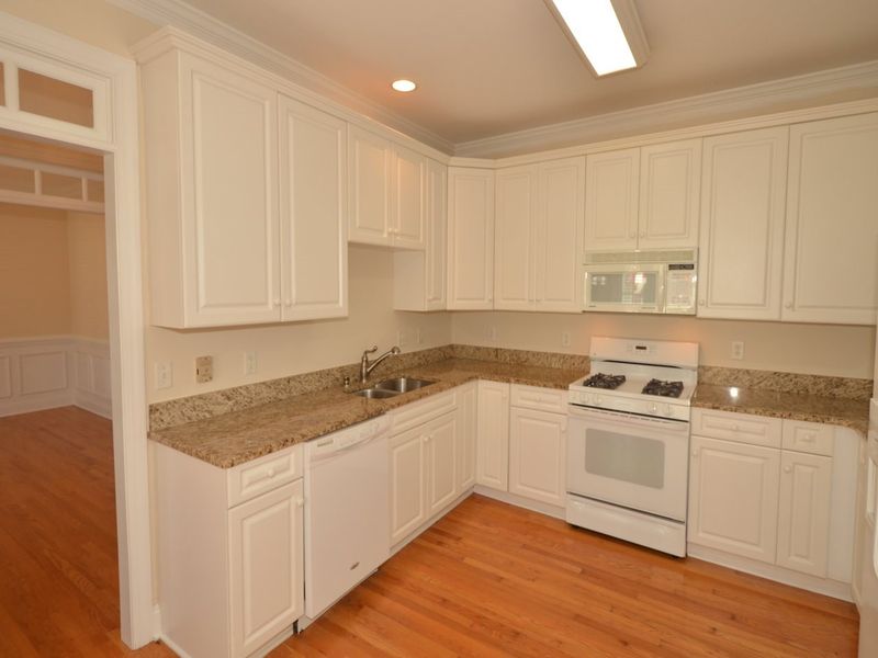 207 Potomac Grove Ct, Cary, NC 27519