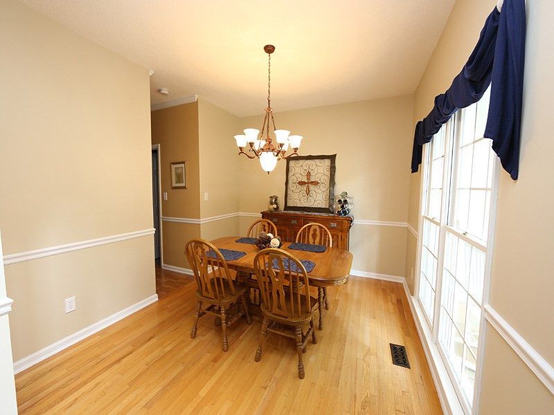 207 Ravenstone Dr, Cary, NC 27518