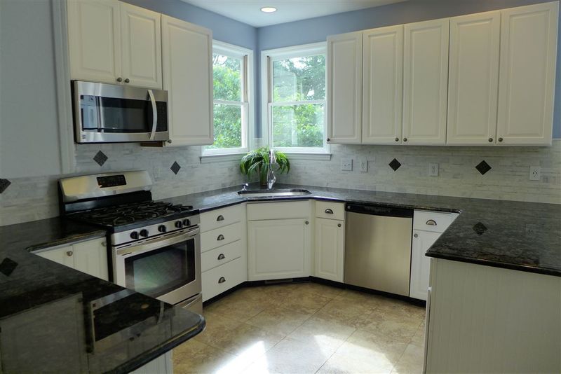 207 River Birch Ln, Chapel Hill, NC 27514