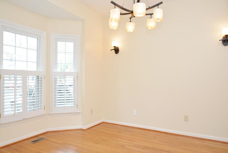 207 Riverwalk Cir, Cary, NC 27511