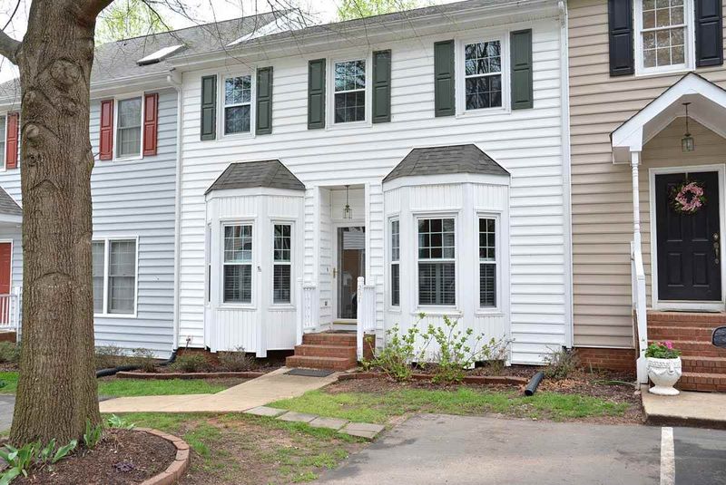 207 Riverwalk Cir, Cary, NC 27511