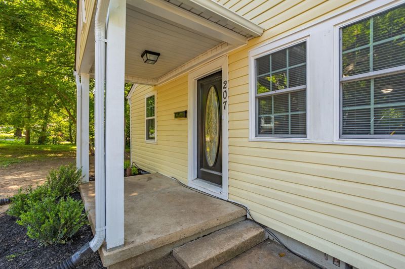 207 Robin Ln, Graham, NC 27253
