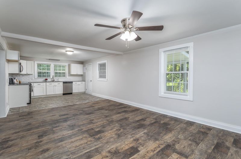 207 Robin Ln, Graham, NC 27253