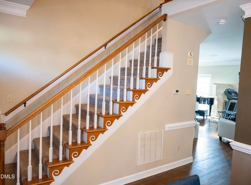 207 Sleepy Creek Dr, Clayton, NC 27520