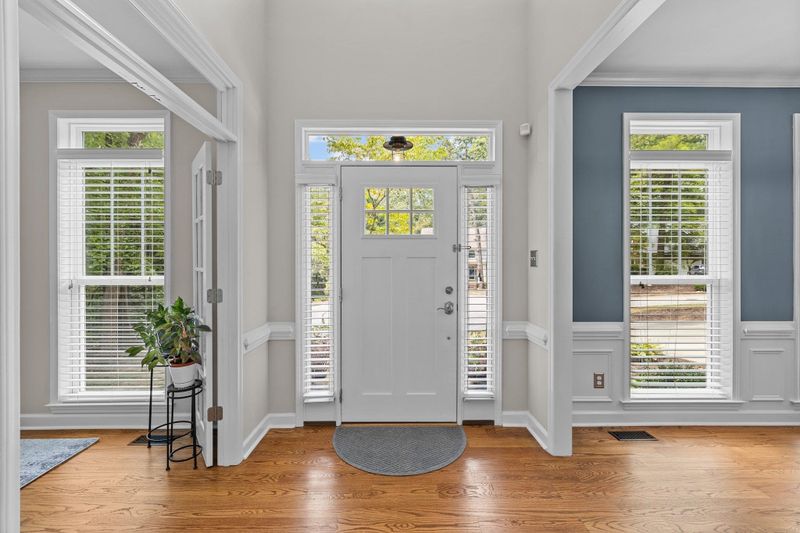 207 Steep Bank Dr, Cary, NC 27518