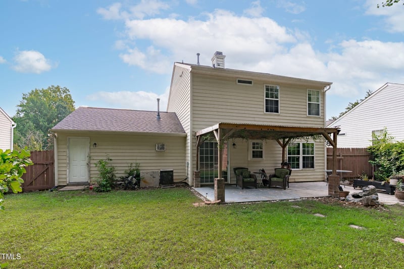 207 Stonecreek Dr, Apex, NC 27539