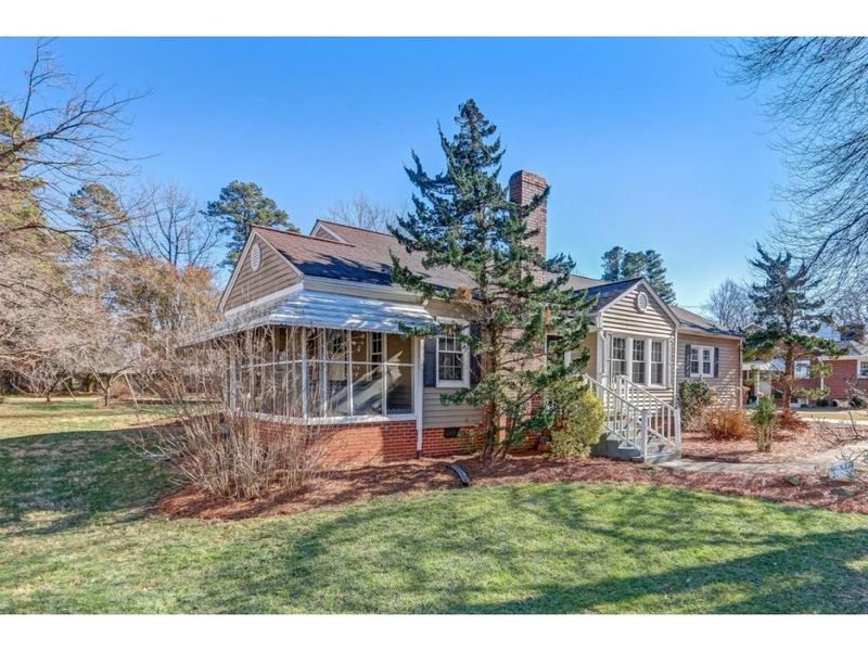 207 Trail One, Burlington, NC 27215